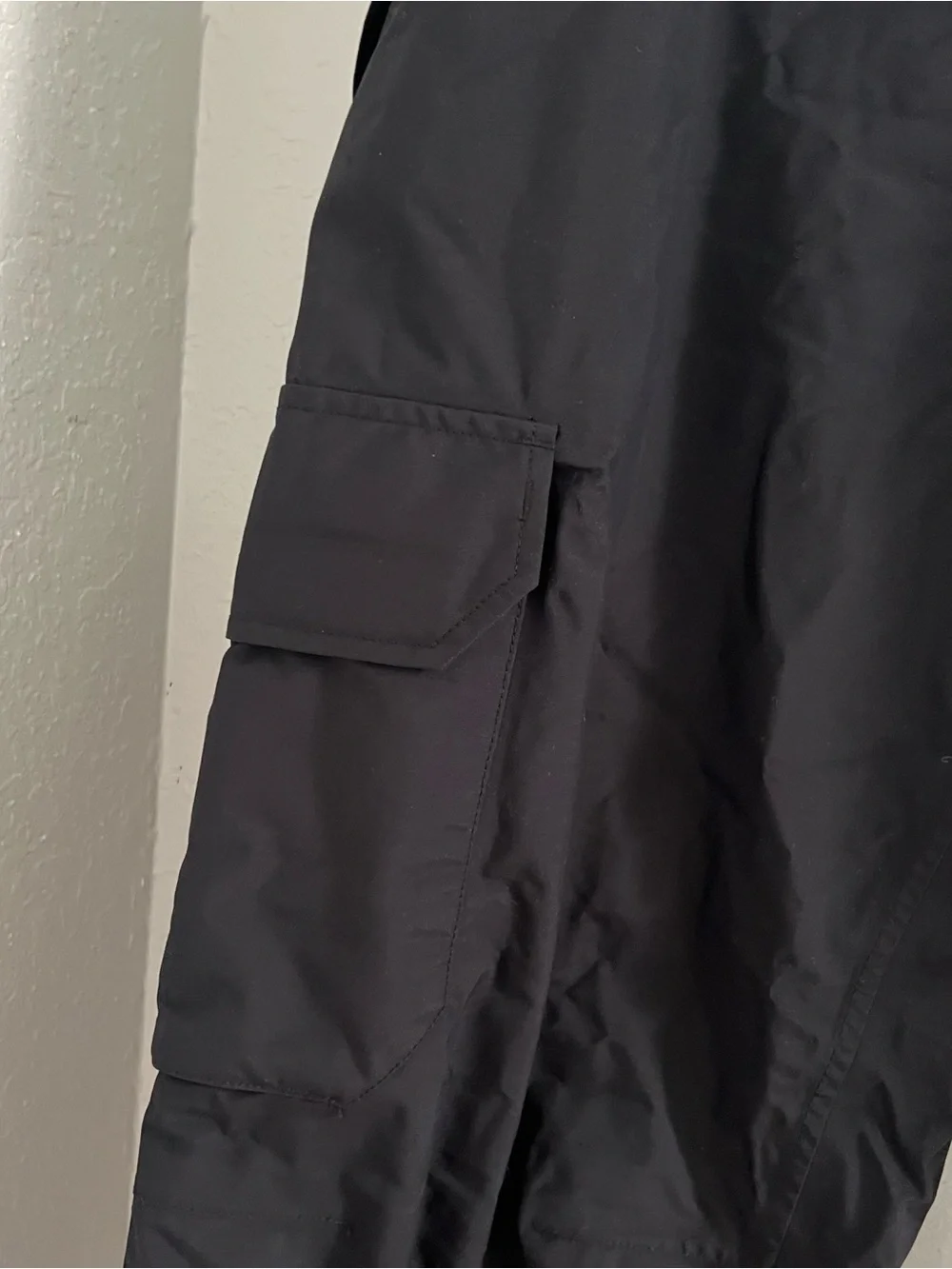 The North Face Men’s Sz L Black Cargo Pockets Waterproof Skiing Snow Pants